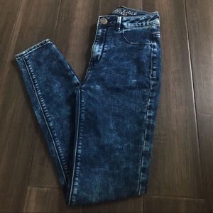 American Eagle High-Waisted Jeans👖